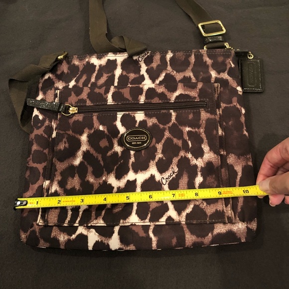 Coach Large Crossbody - Picture 7 of 8